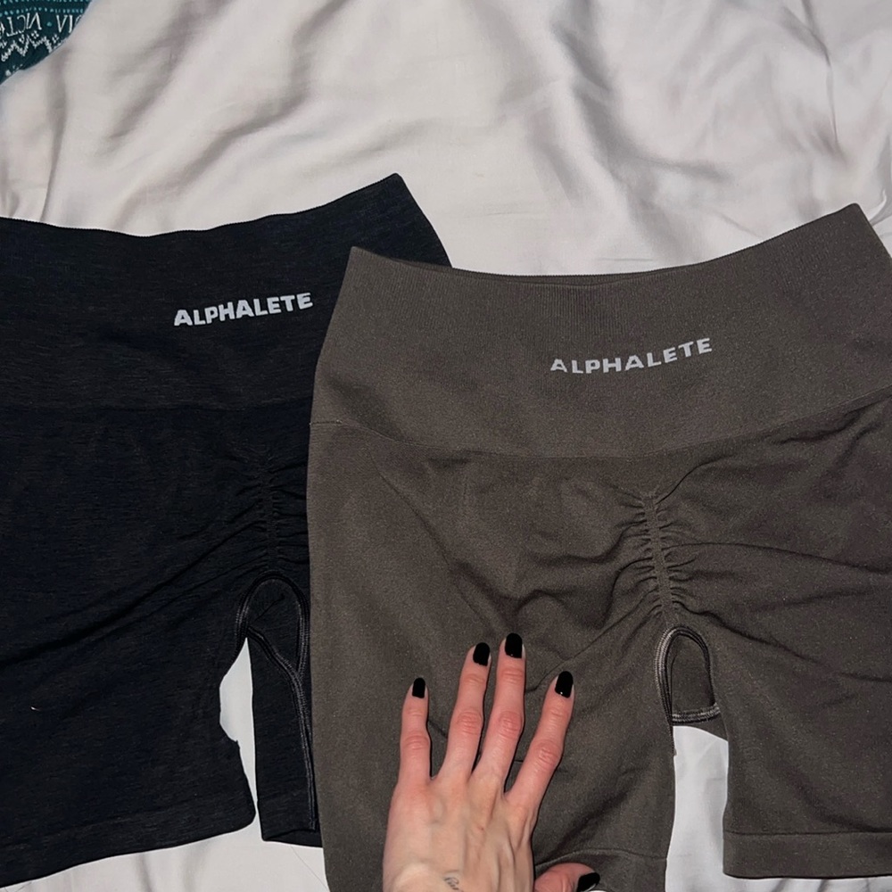 Bundle 2 pairs of Alphalete shorts